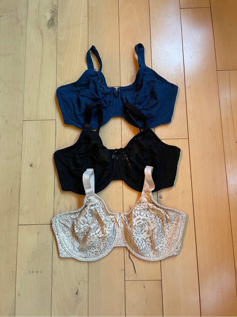 3 Wacoal Halo Lace Bras - Size 36G